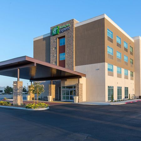 Holiday Inn Express Visalia-Sequoia Gateway Area By Ihg Exterior photo