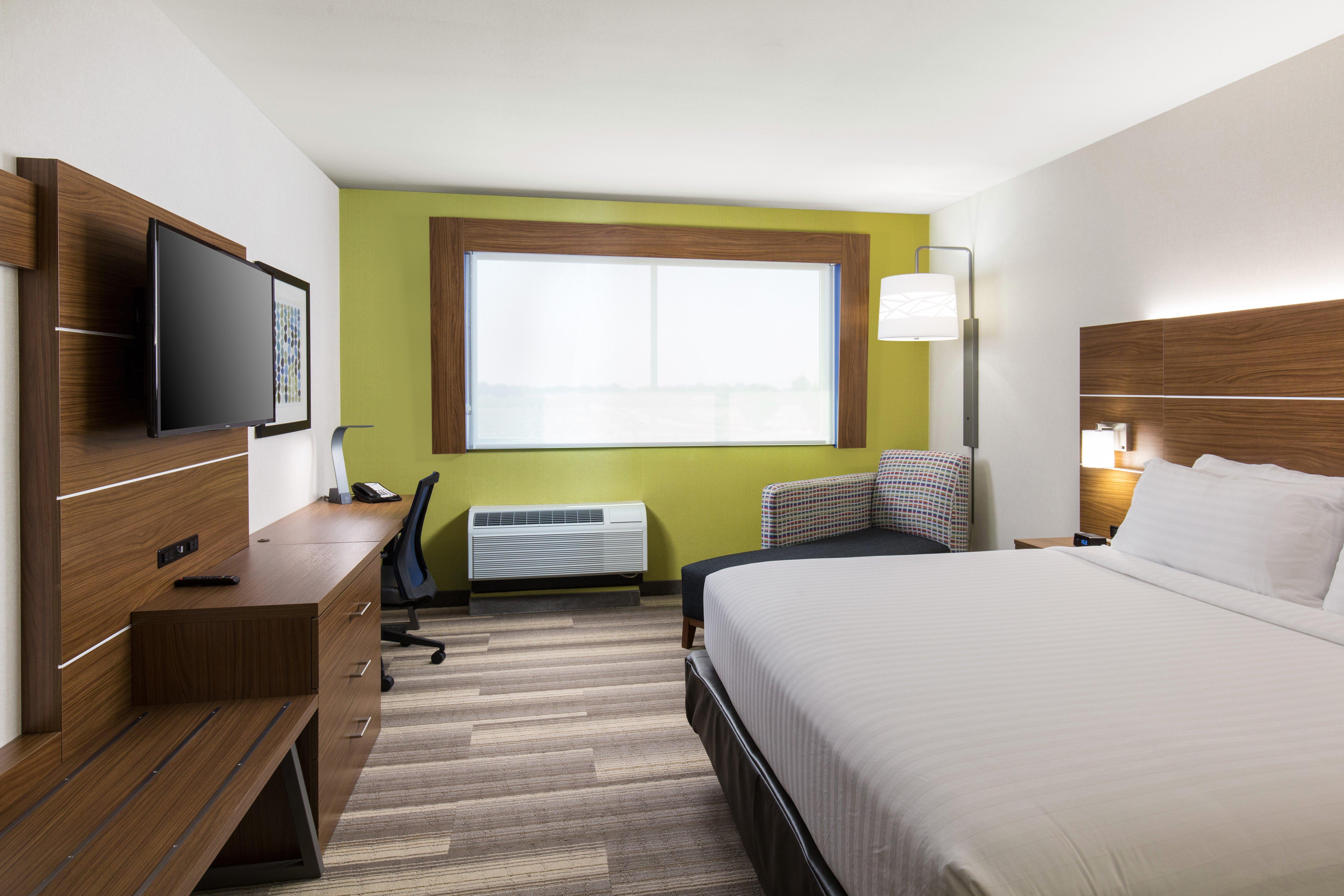 Holiday Inn Express Visalia-Sequoia Gateway Area By Ihg Exterior photo