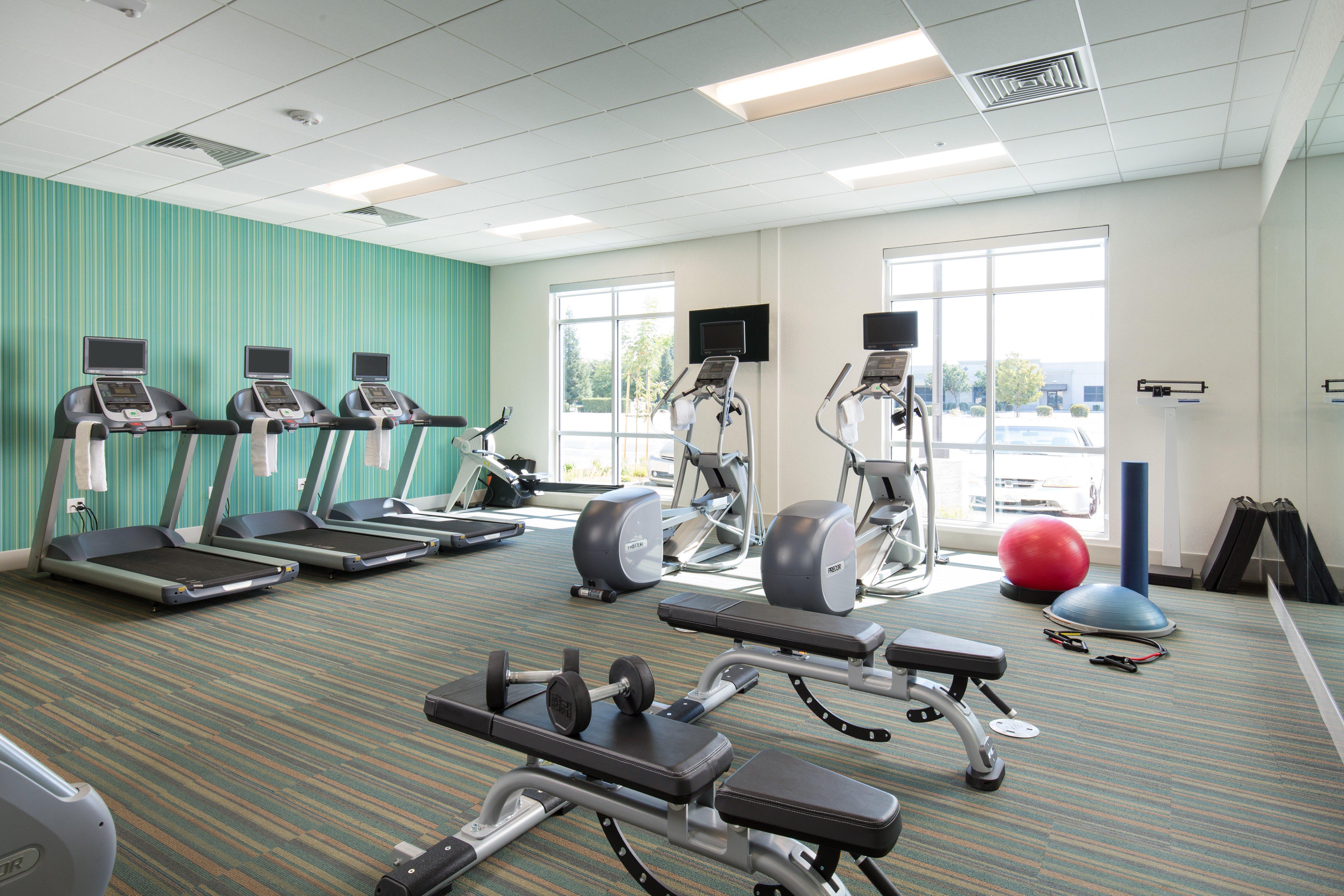 Holiday Inn Express Visalia-Sequoia Gateway Area By Ihg Exterior photo