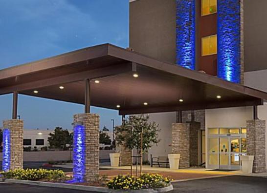 Holiday Inn Express Visalia-Sequoia Gateway Area By Ihg Exterior photo
