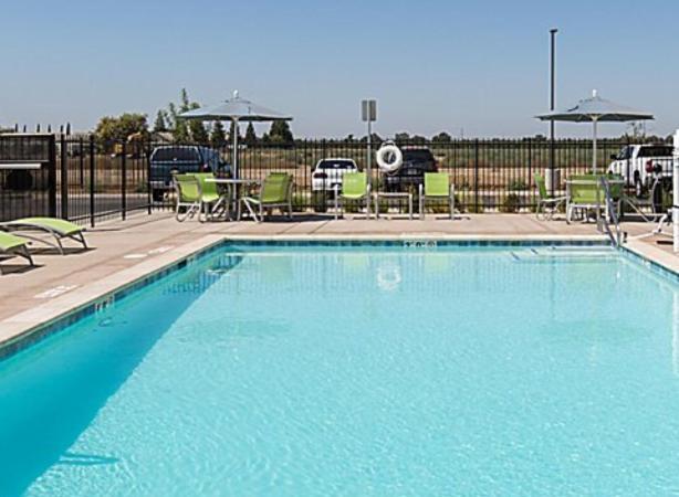 Holiday Inn Express Visalia-Sequoia Gateway Area By Ihg Exterior photo