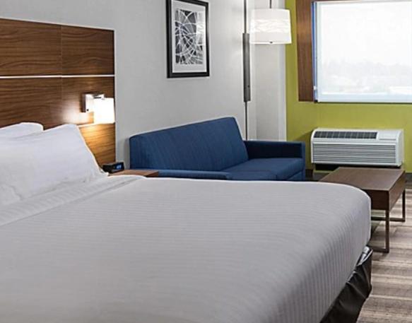Holiday Inn Express Visalia-Sequoia Gateway Area By Ihg Exterior photo